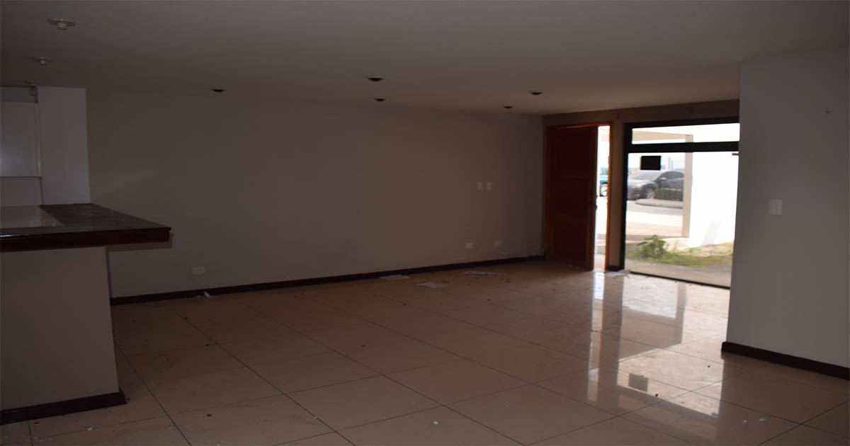 Venta de Casa o Casas, Terrenos, Propiedades, Apartamentos, Inmuebles en Guatemala, zona 11, zona 7, zona 2, zona 18, zona 16, Mixco, Carretera Al Salvador, Fraijanes, Santa Catarina Pinula, Antigua Guatemala, Villa Nueva, Villa Canales, San Miguel Petapa - Venta o Alquiler de Casas En Guatemala